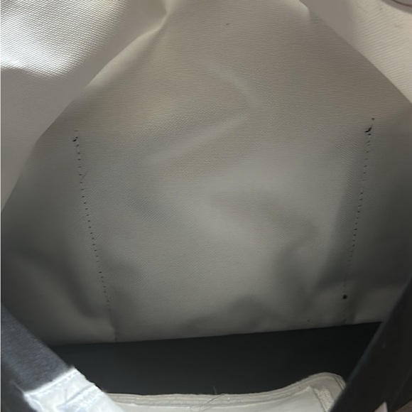 31 L Tote - Picture 7 of 8